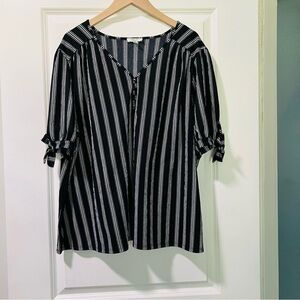 Como Blu Woman Plus Size Black/White Striped Top Size 3X Tie-Cuff Sleeves Tunic